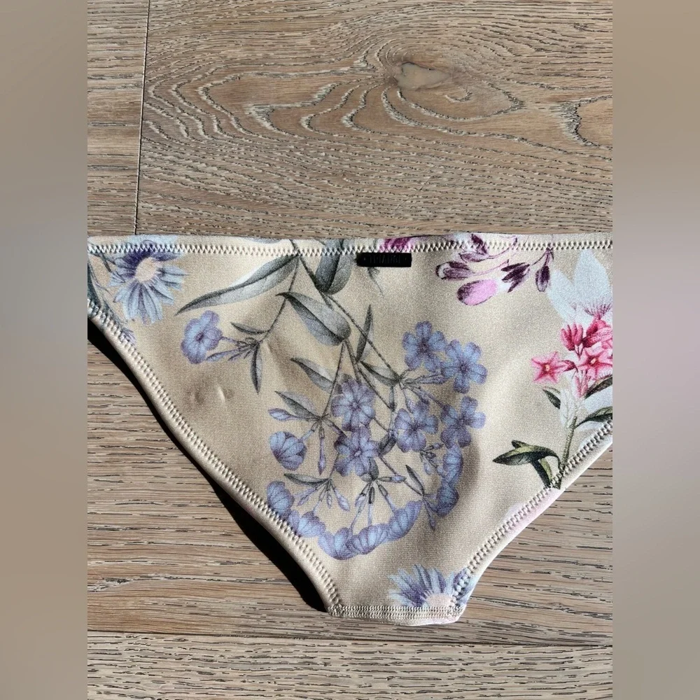 NWT: Triangl swimwear neoprene tan beige floral bikini bottom size small